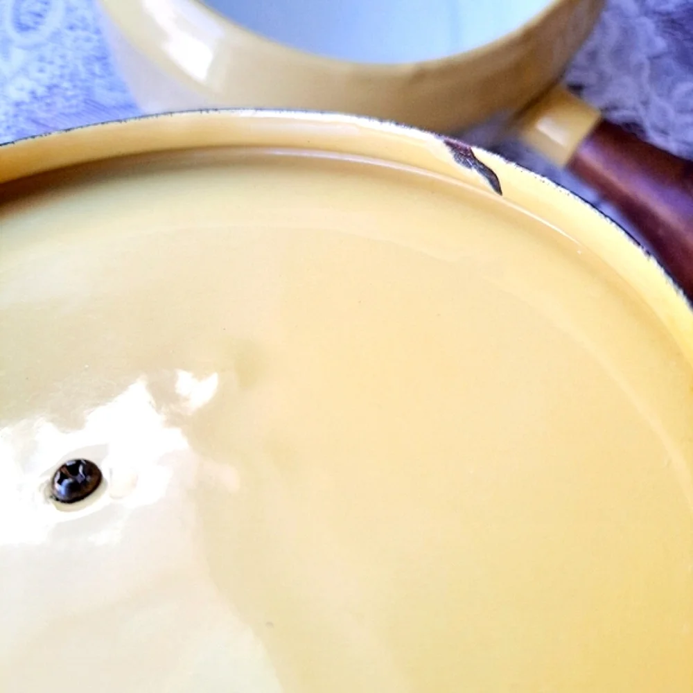 Vtg 60s MCM Mustard Yellow Enamel Fondue Pot w/ Lid Mod Dining Cookware Saucepan